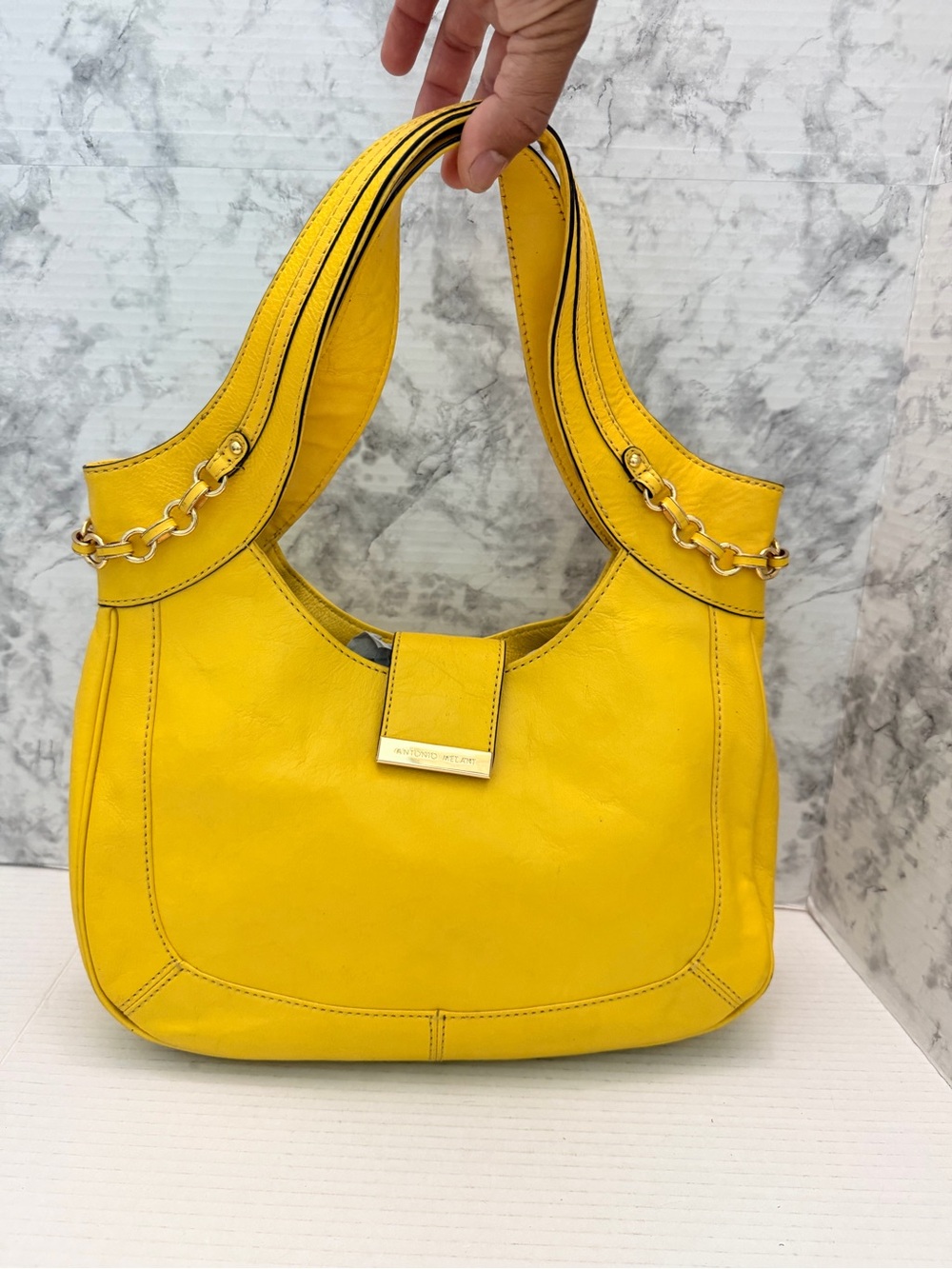 ANTONIO MELANI Yellow Leather Shoulder Bag with Gold Chain Accents